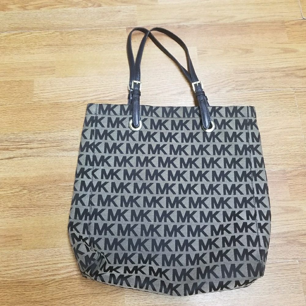 Authentic Michael Kors